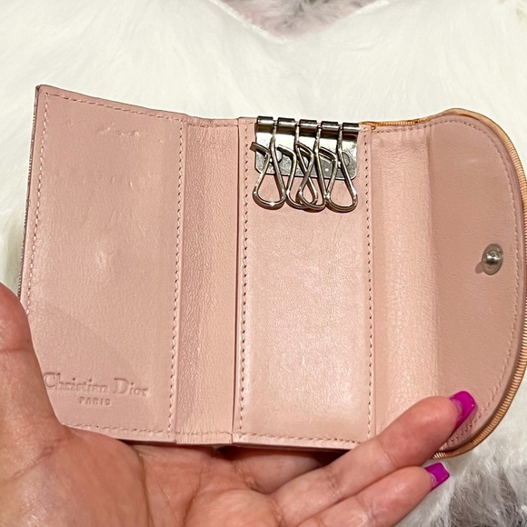 💖SOLD💖Dior Pink Trotter Key Holder - Picture 3 of 3